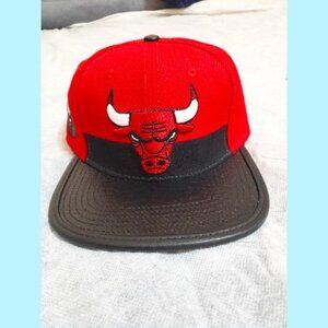 PRO STANDARD CHICAGO BULLS RED/BLACK CAP GENUINE LEATHER ALLIGATOR EMBOSSED BRIM